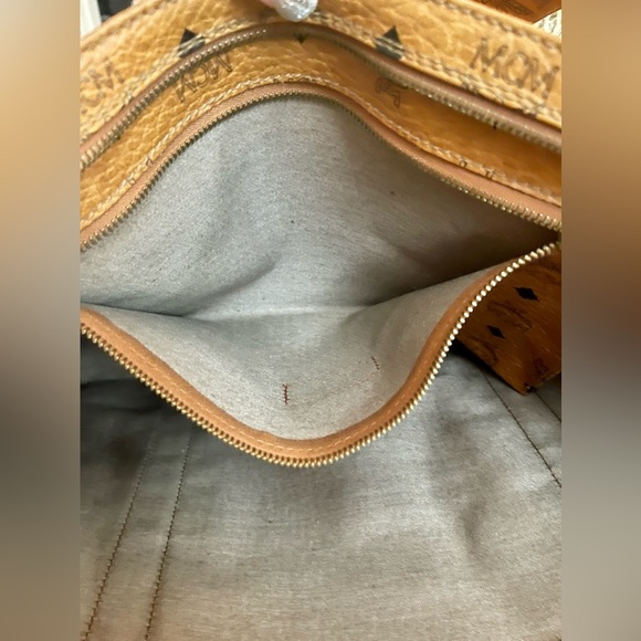 ⭐️COA⭐️ MCM VISETOS SHOPPER TOTE~MADE IN GERMANY~ ⚡️BEAUTIFUL VINTAGE BAG⚡️ - Picture 6 of 16